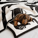 DachyCharm Modern Doxie Lines Quilt 3-Piece Set