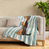 Dachycharm Say Bonjour Fleece Blanket